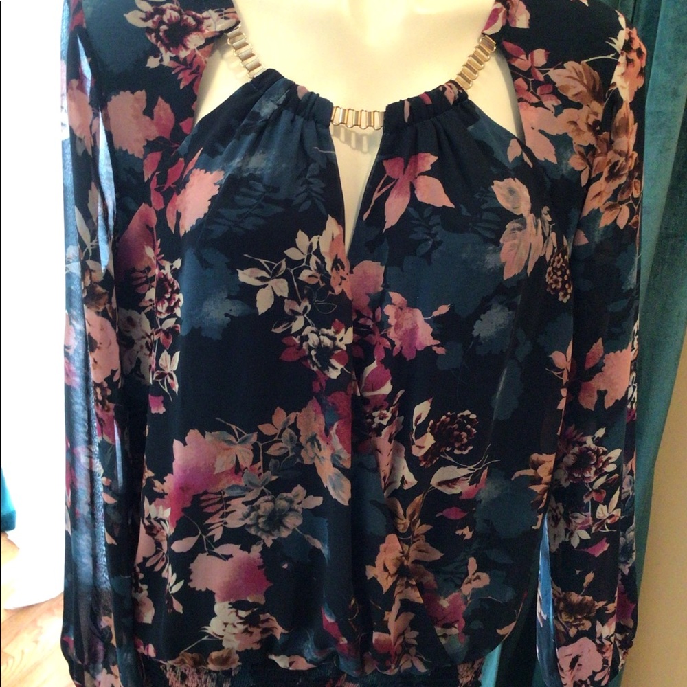 Thalia sodi long sleeves cross front blouse.